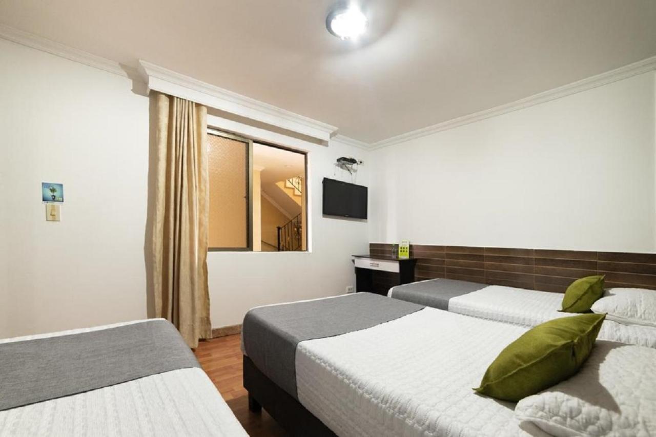 Hotel Ejecutivo 63 In โบโกตา ภายนอก รูปภาพ