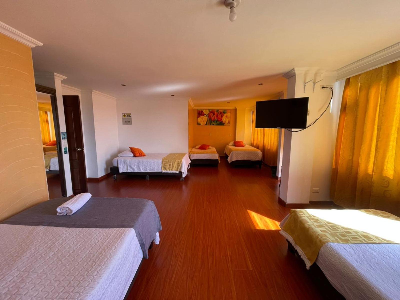 Hotel Ejecutivo 63 In โบโกตา ภายนอก รูปภาพ