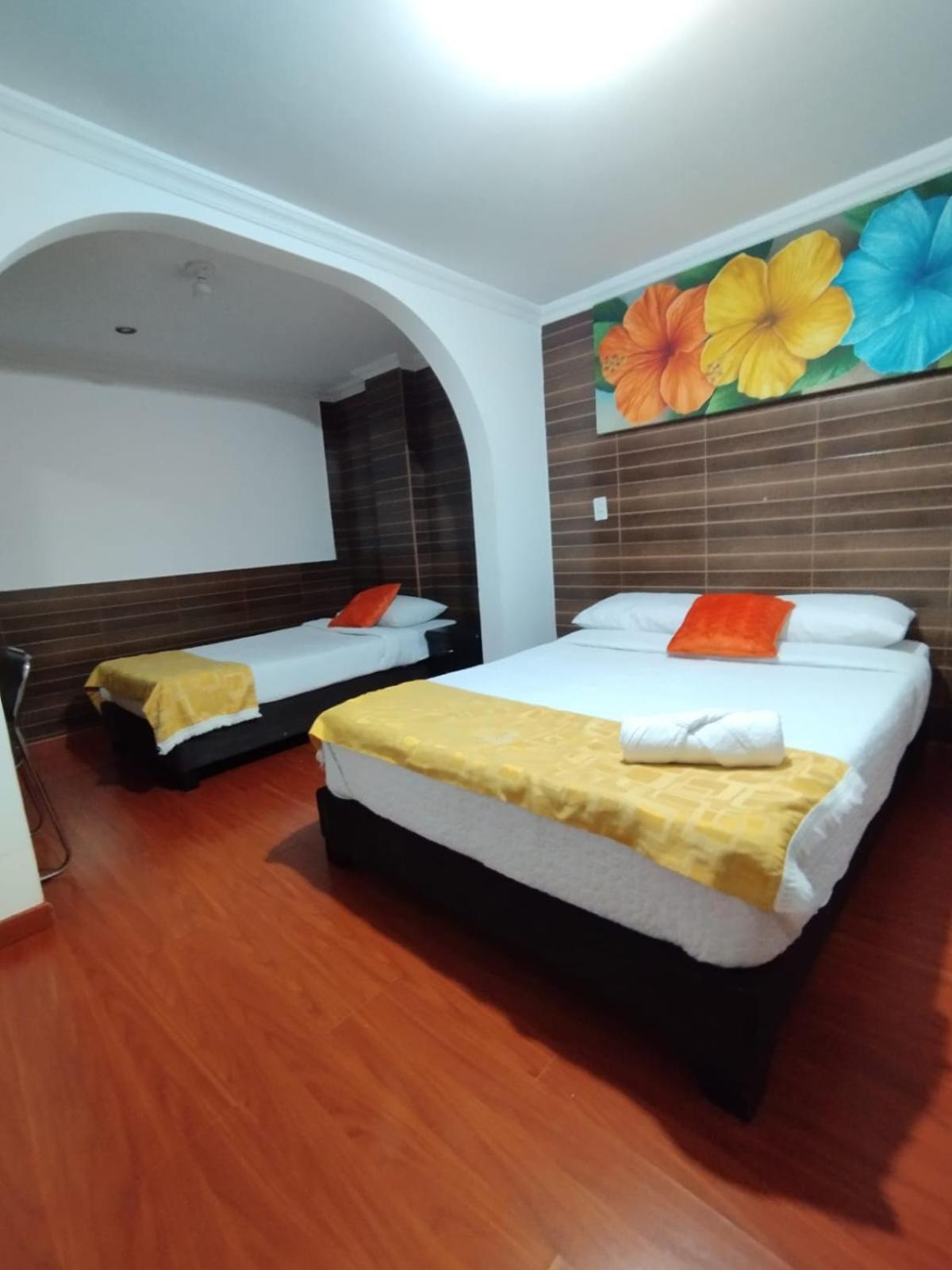 Hotel Ejecutivo 63 In โบโกตา ภายนอก รูปภาพ