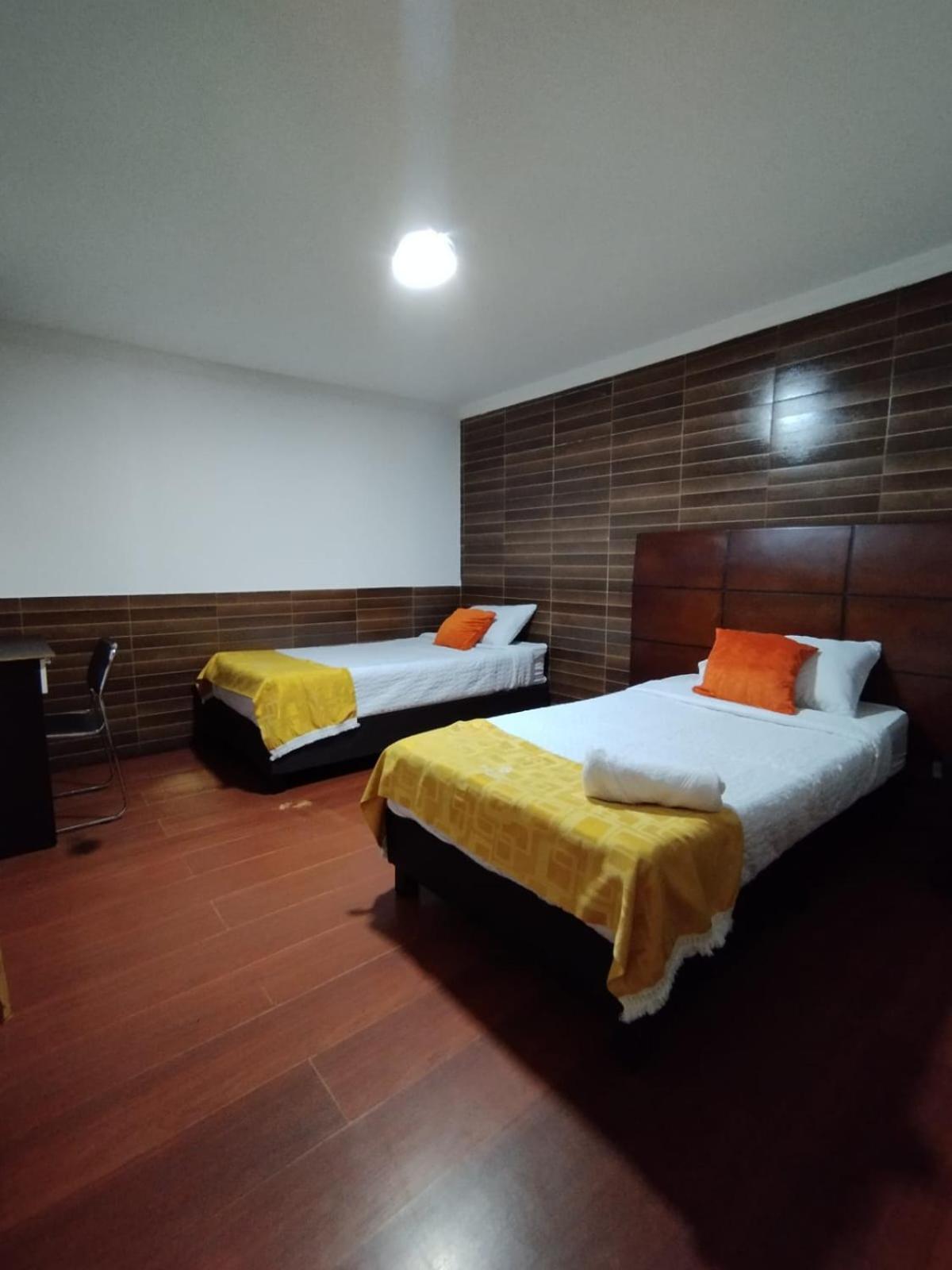 Hotel Ejecutivo 63 In โบโกตา ภายนอก รูปภาพ