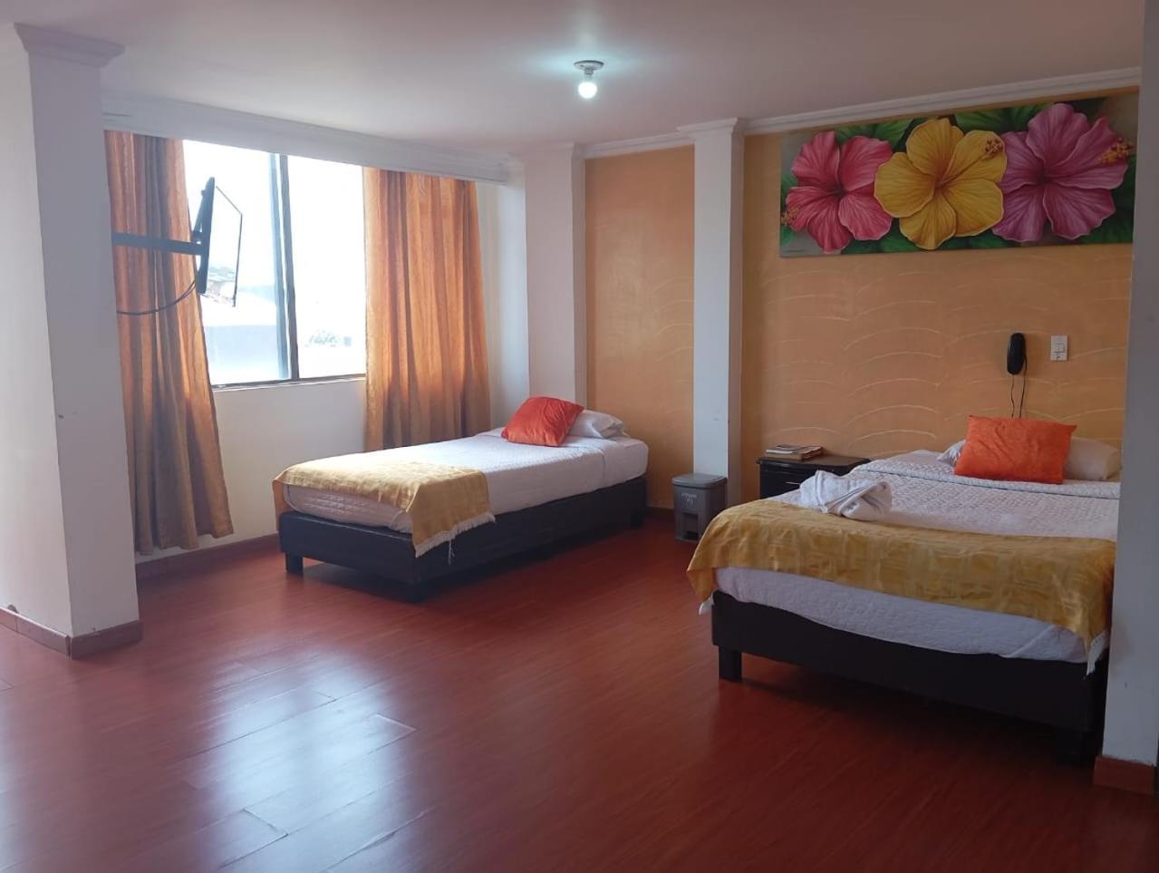 Hotel Ejecutivo 63 In โบโกตา ภายนอก รูปภาพ
