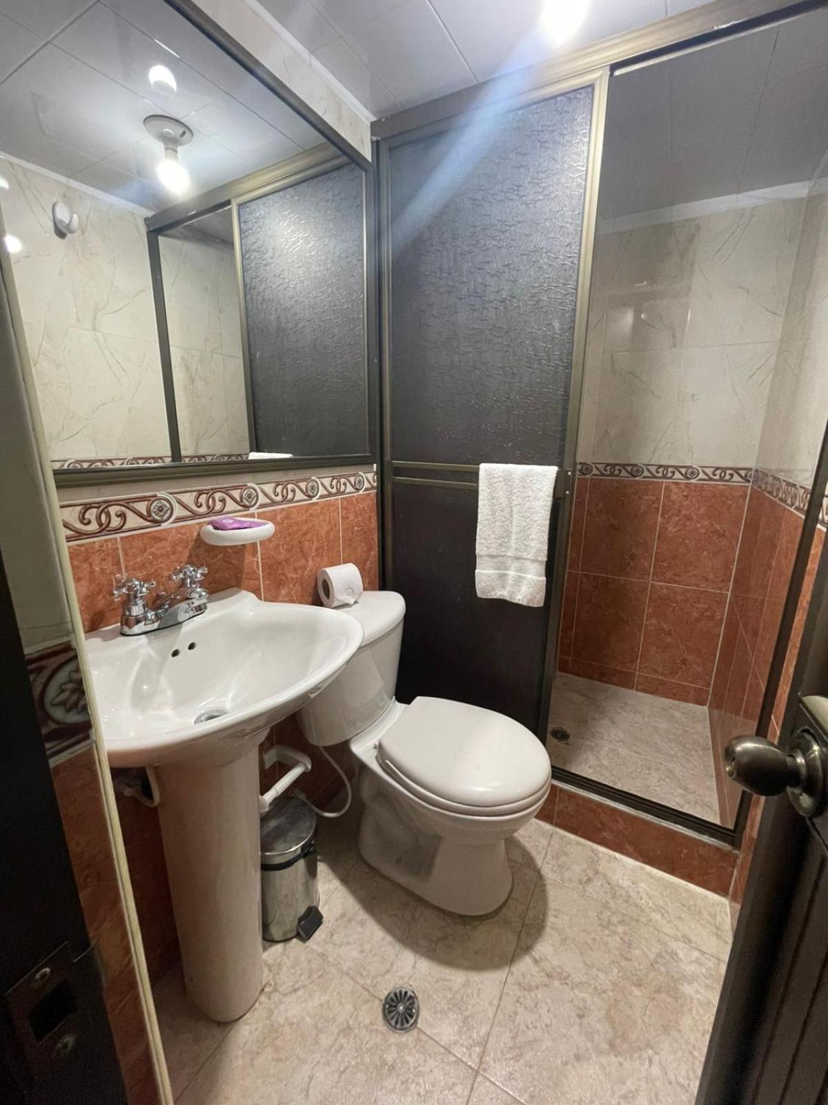 Hotel Ejecutivo 63 In โบโกตา ภายนอก รูปภาพ