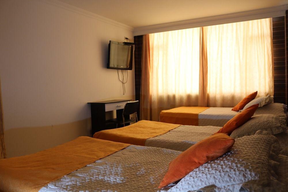 Hotel Ejecutivo 63 In โบโกตา ภายนอก รูปภาพ